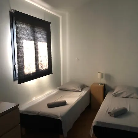 Maison Avec Petit Jardin Et Terrasse Holiday home